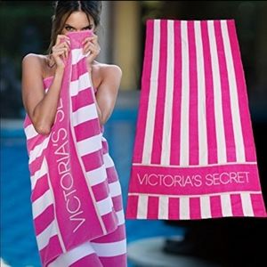 NWOT Victoria's secret beach towel